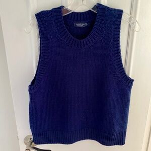 Vineyard Vines women’s blue sleeveless cotton blend knit sweater